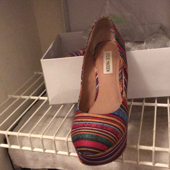 Steve Madden Wedges - Picture 2 of 3